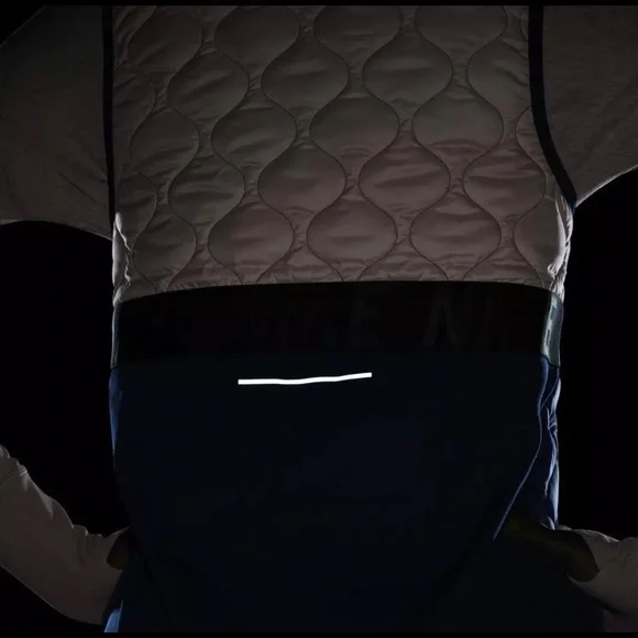 Nike Aerolayer Running Gilet Vest $100 Women’s - Picture 6 of 8